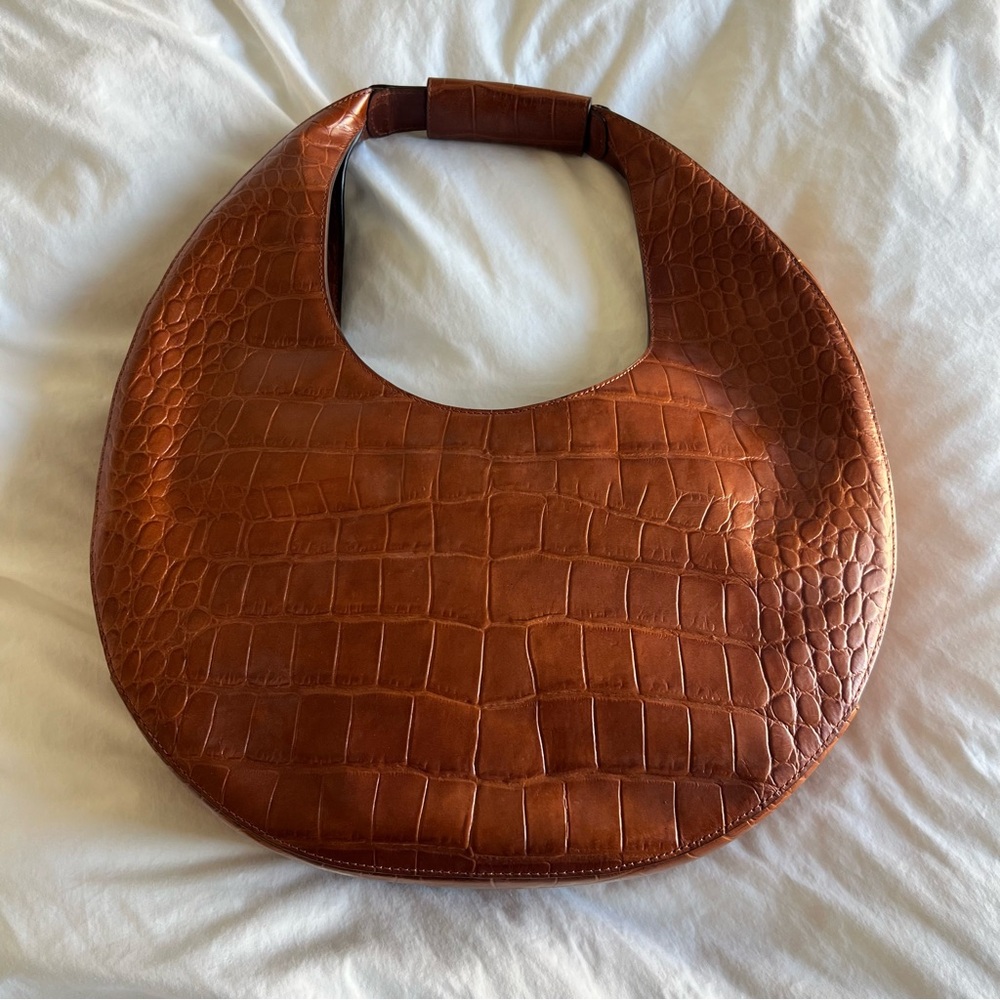 staud large moon croc embossed bag saddle